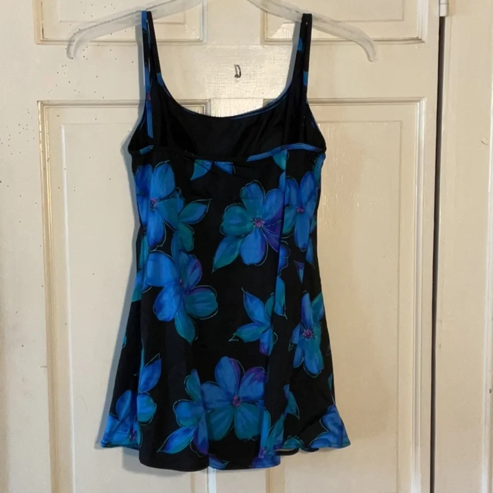 🍁Inches Away bathing suit Woman’s size 10 - Picture 2 of 9